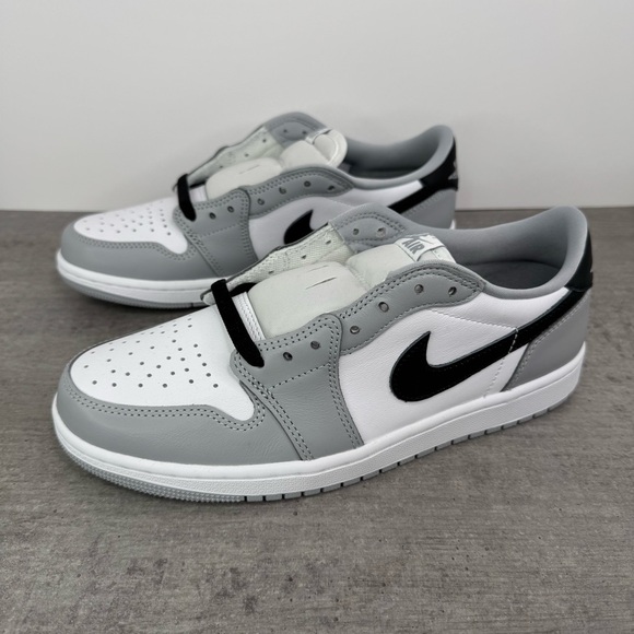 Nike Air Jordan 1 Retro Low OG "Barons" -Wolf Grey- CZ0790-110 Men's Size 8, 8.5 - Picture 2 of 13